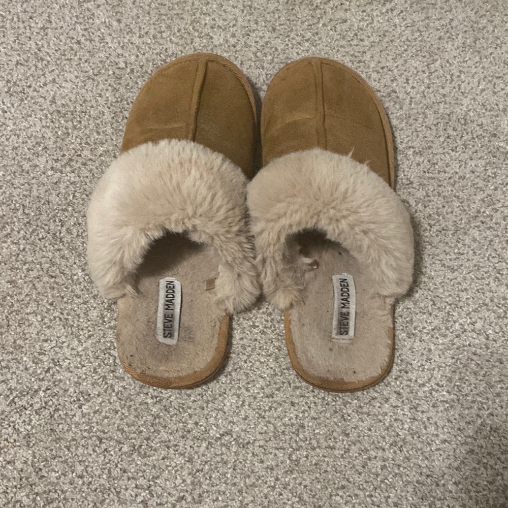 Steve Madden slippers